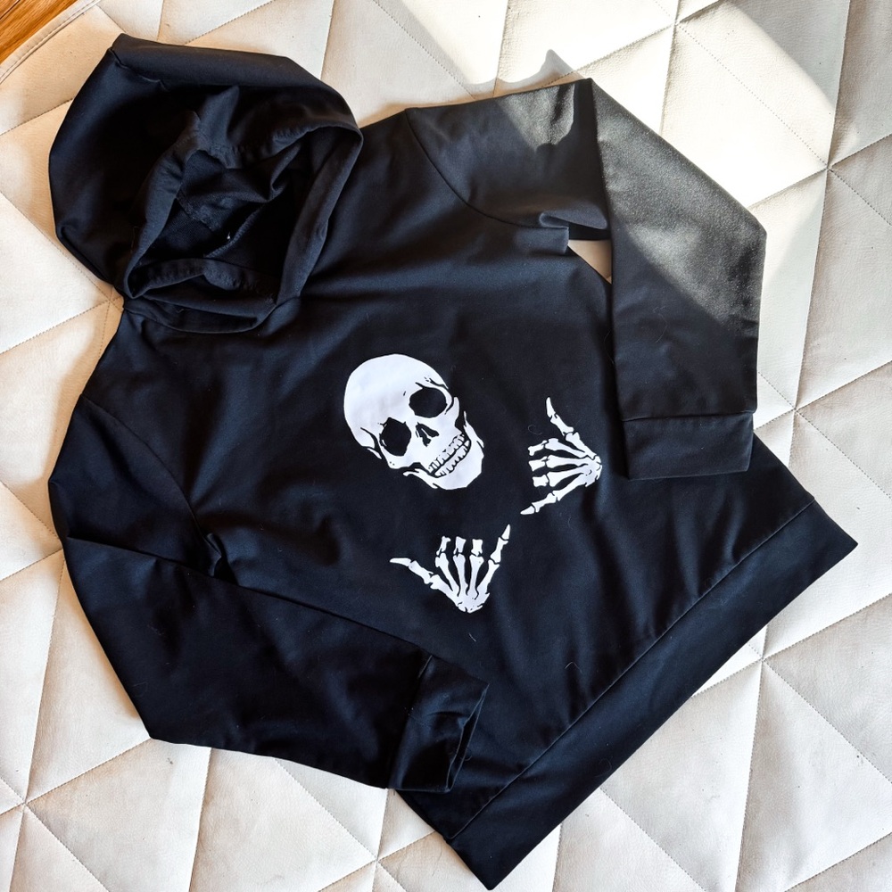 Temu • Long Sleeved Hooded Shirt